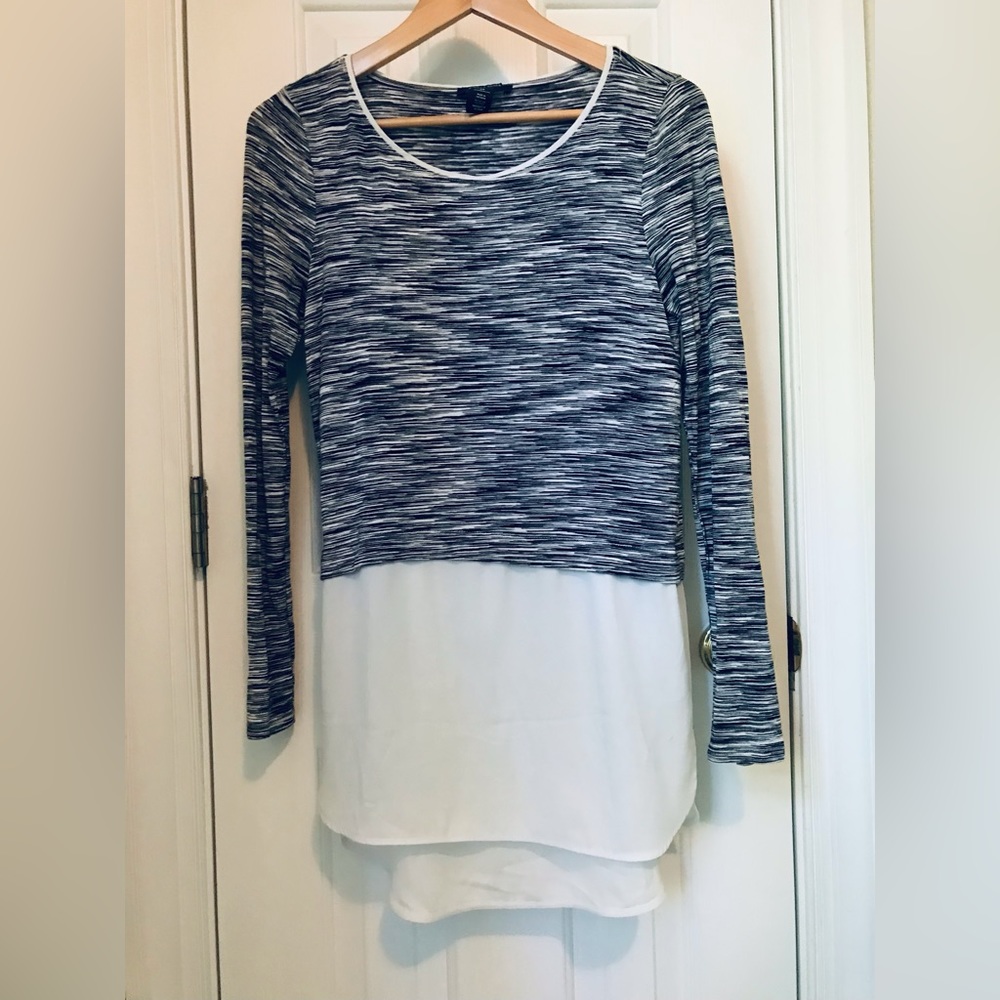 WHBM XS tunic with drop tail. Classic & essential work attire, everyday comfort